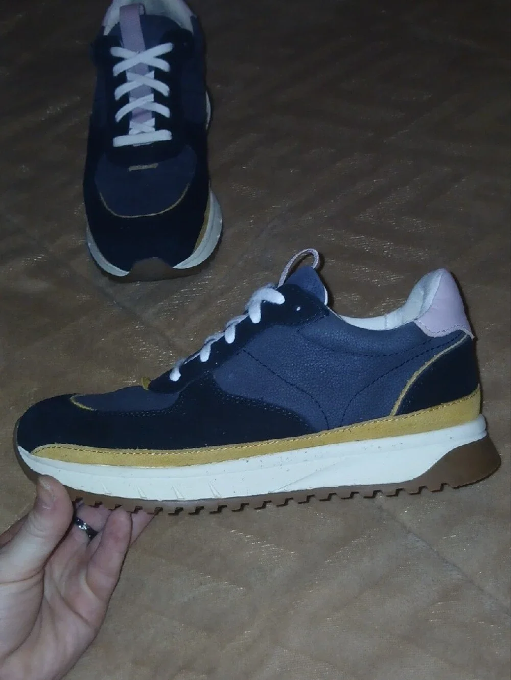 Madewell Unisex Navy Sneakers with Pink Heel and Tan Trim Sz: W 7 M 5.5